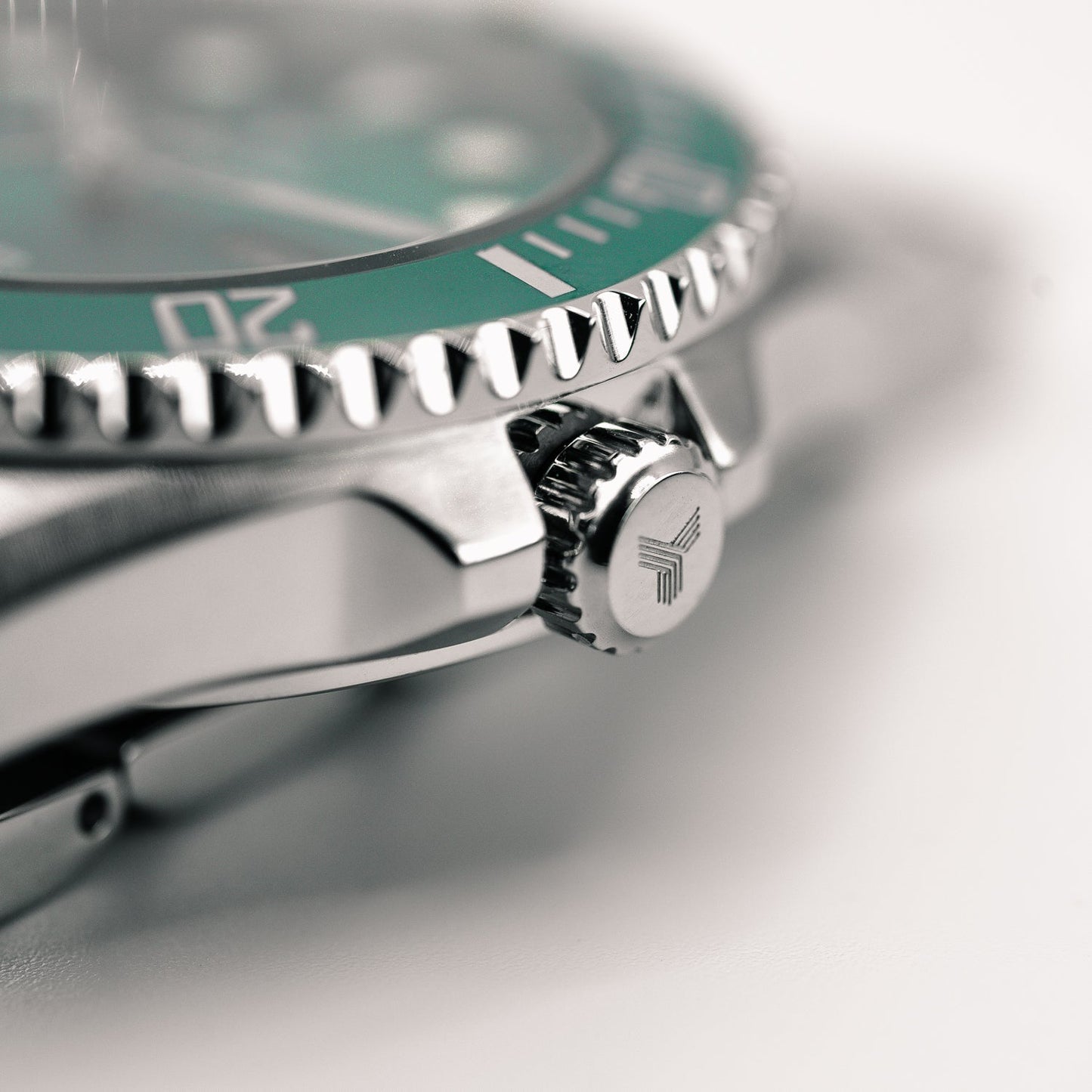 Szwajcarski Zegarek Oruss Sterling Ascend Submarine – Zielony Metalik